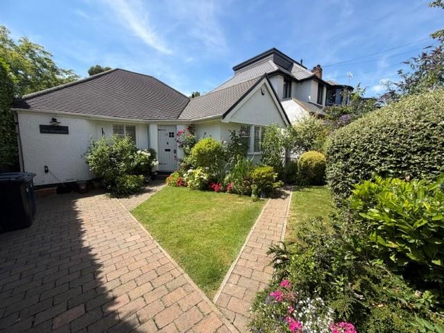 2 bed property in Lawrence Avenue, Mill Hill